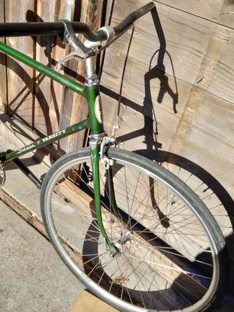 Vintage Schwinn varsity Chicago single speed / Freewheel 27" - $140 (Pittsburg)63471439187075123