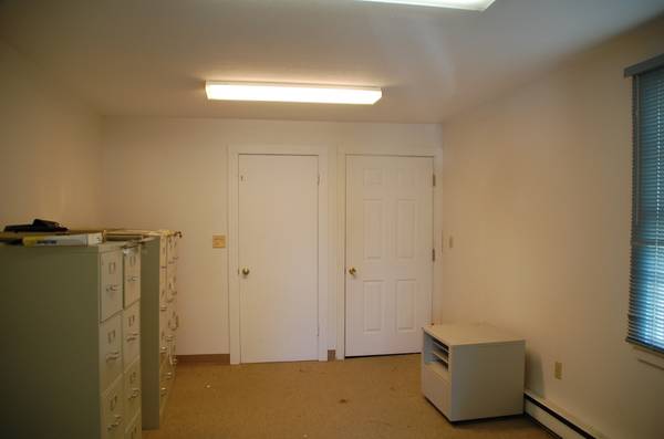 $700 / 351ft2 - Oficina de 2 habitaciones (351 pies cuadrados/$700) disponible (Marblehead, MA) (Marblehead)63810013077121122