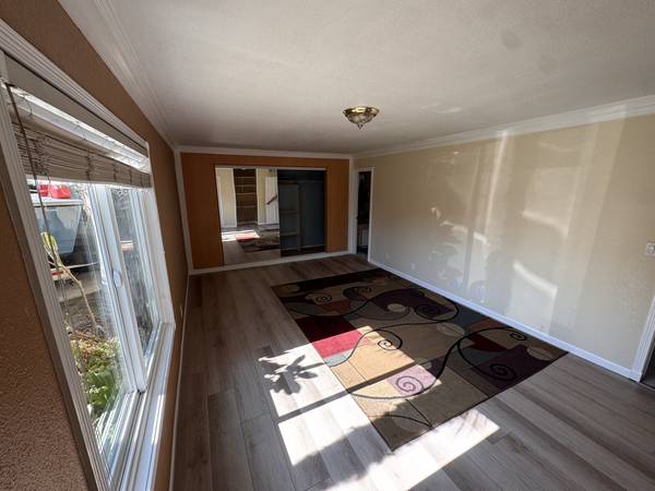 $1,350 Large Bedrooms for Rent – Fountain Valley, CA (Near 405 Freeway 1