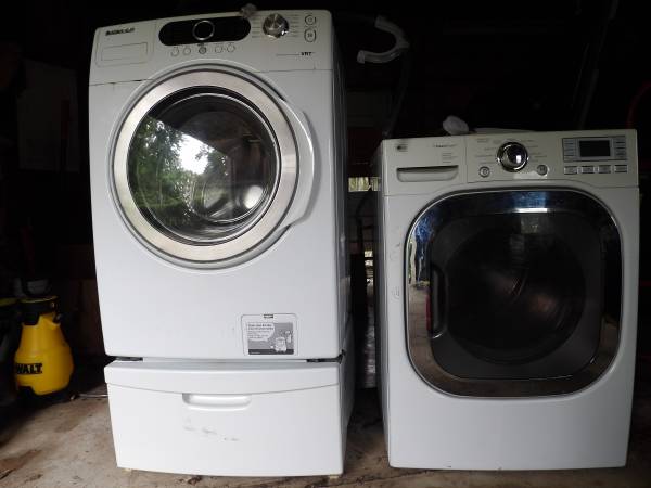 Samsung VRTPlus front loader, LG dryer 1