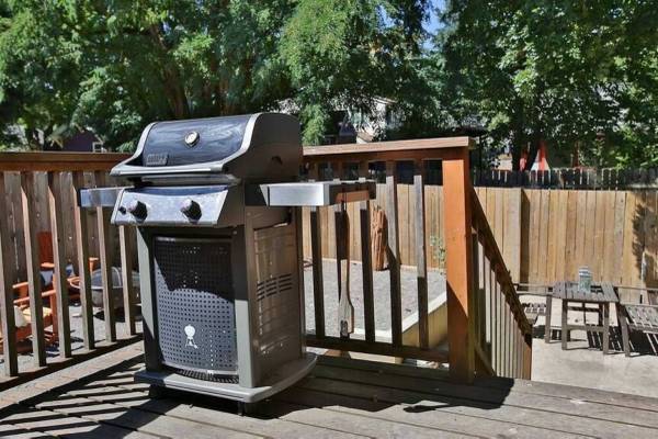 $185 / 3br - Portland Bungalow Near Shops, restaurants and airport! (Portland, OR)63914740978819123