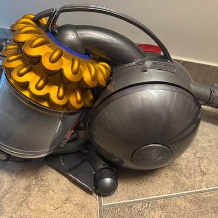 Dyson DC46 Motorhead Canister Vacuum-In excellent condition