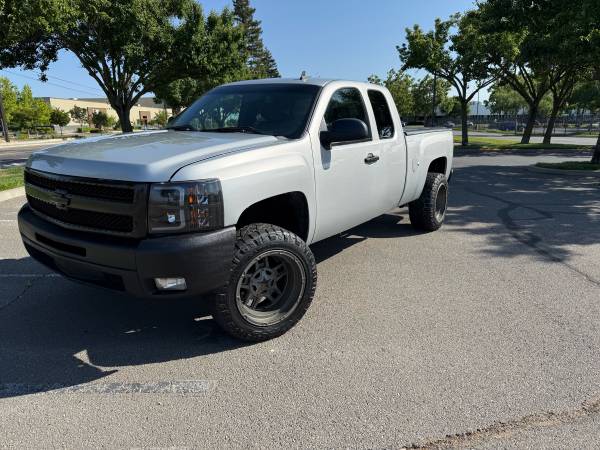 Chevy silverado 2010 - $13,800 (Sacramento)63619287100291122