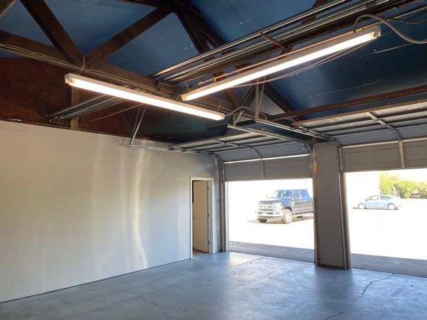 $1,400 / 1250ft2 - $1,400 / 1250ft2 - Rare affordable small space Retail or warehouse (Pa (Patterson)63970305426690122