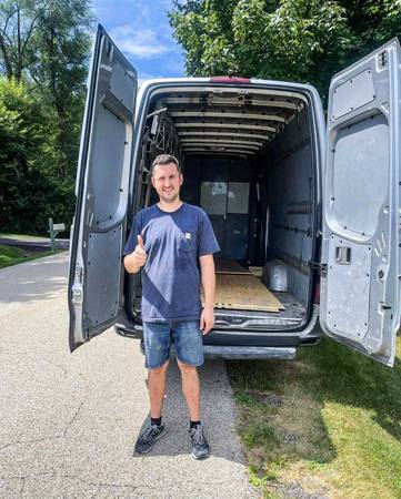 JUNK REMOVAL FAIR PRICE • MOVING • DELIVERIES – FAST FRIENDLY 1