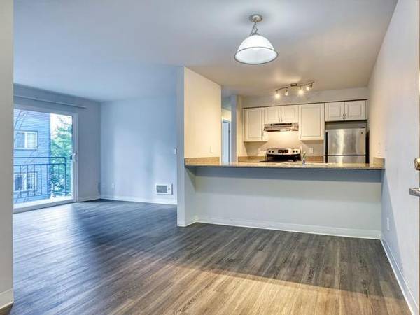$2,685 / 3br - 800ft2 - Otoño 2025: ¡Habitación de 3 dormitorios en el U-District para ti y todo tu grupo! (U-District)63862287252867123