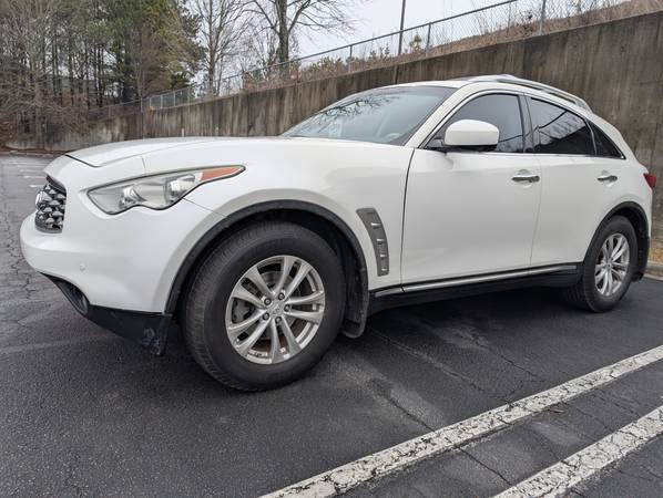 2009 Infiniti FX35 Leather Sunroof Navi/Cam extra clean runs great - $5,900 (Loganville, GA)63620112116865124