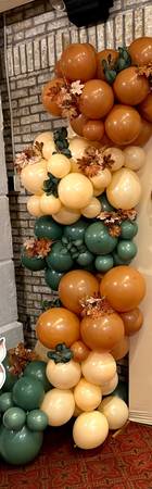 Fall decor for balloon arch 1