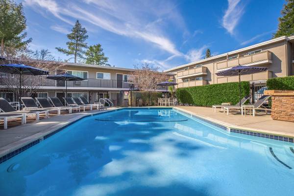 $2,280 / 2br - 825ft2 - 2BD 1BA, Public Parks Nearby, Skylight (lafayette / orinda / moraga)63695822057603120