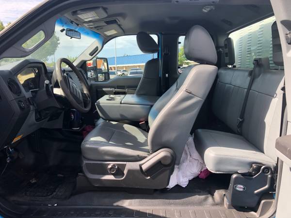 2014 Ford Super Duty f550 - Photo 11