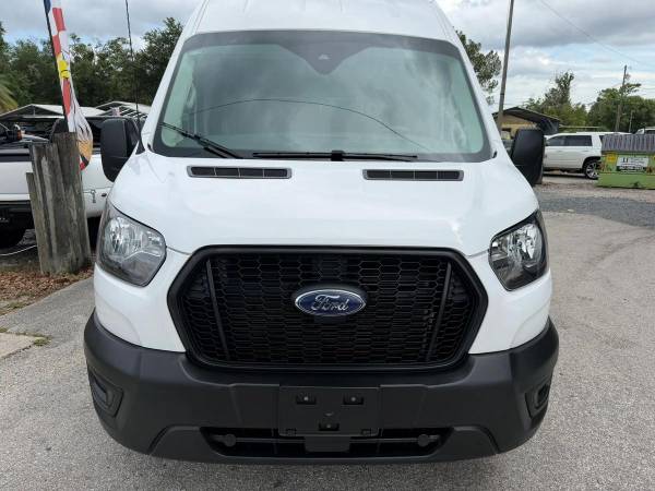 2023 Ford Transit 250 - Photo 2