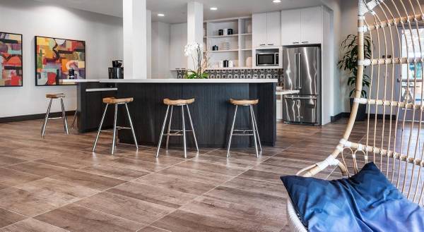 $2,645 / 537ft2 - Pizza Oven and Grilling Station, Upgraded Bathrooms, Skydeck (san jose downtown)63850428196739124