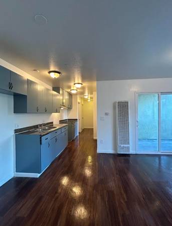 1 Spacious 4 Bedroom Unit - 1 MONTH FREE 1