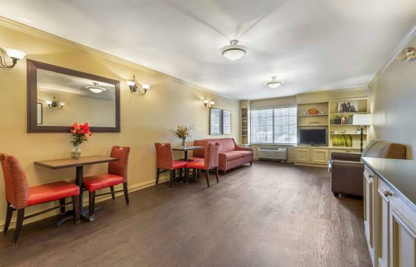 $2,310 / 1br - Furnished Rooms - Minimum 1 Month (Rockville)63896155343490122