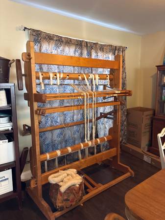 Vertical Loom- solid Cherry wood 1