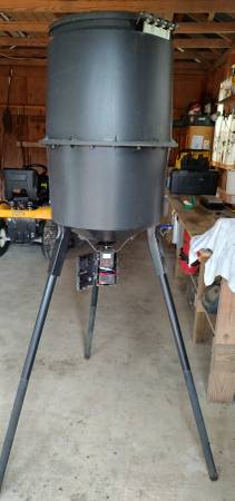 Deer Feeder-Wildgame Innovations Poly Barrel Feeder Kit 1