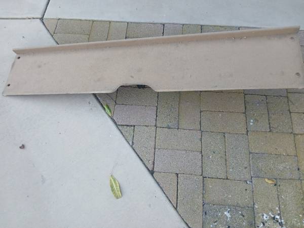 1985-1987 Toyota Xtra Cab Factory Package Tray 1