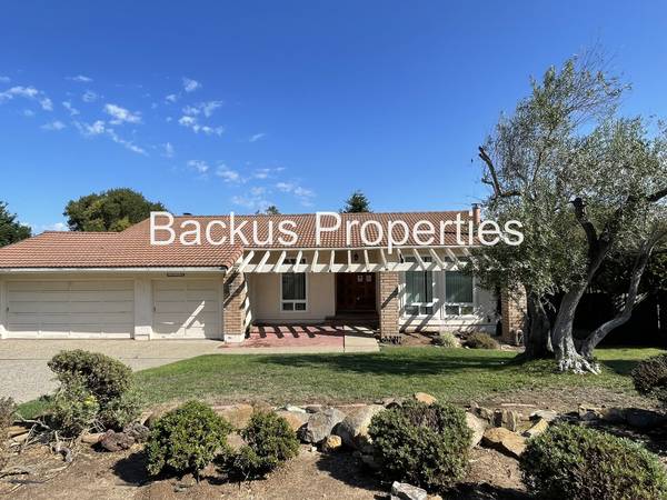 $4,100 / 4br - 2100ft2 - Beautiful home in gated Indian Springs -Off Hwy 68 (Vasquez Ct - S. Salinas)64009497304323120