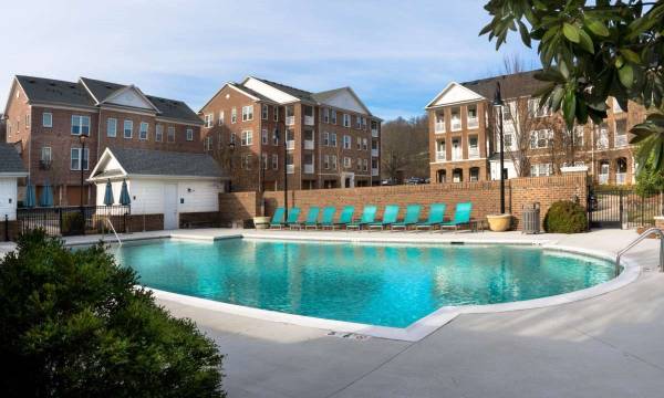 $1,580 / 1br - 672ft2 - Check out our 1 bed / 1 bath. Every convenience your heart desires! (Franklin - North)63680411623811123
