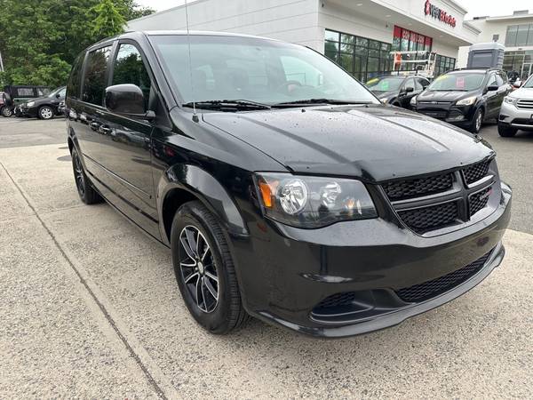 2017 Dodge Grand Caravan SE Plus ** 121,481 Millas ** 1 Dueño - $8,495 (Peabody)63615566523777123
