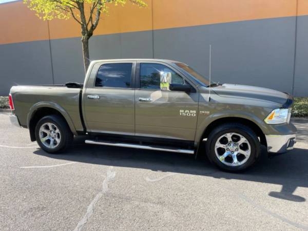 2014 Ram 1500 Crew Cab Laramie Pickup 4D 5 1/2 ft V8, HEMI, 5.7 Liter 1