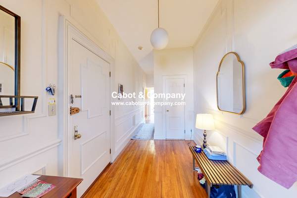 $4,150 / 1br - 1100ft2 - OVERSIZED Back Bay 1 bed ~ SUNNY, Hwd Floors, Laundry in Bldg, 10/1 (Boston - Back Bay - Beacon)63655181062147123