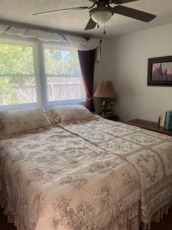 $1,800 / 2br - 750ft2 - 2 bedroom 1 bath house in Mt Shasta FURNISHED (Mt Shasta)63678200987907121