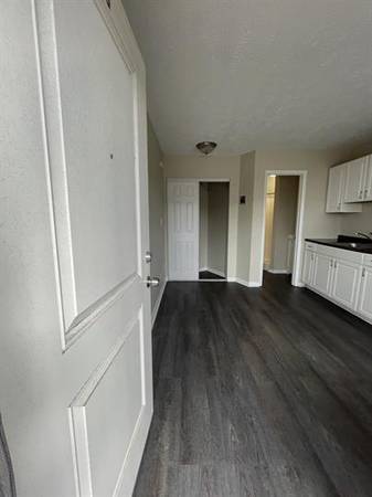 $975.00 / 150ft2 - 10863813013232643120