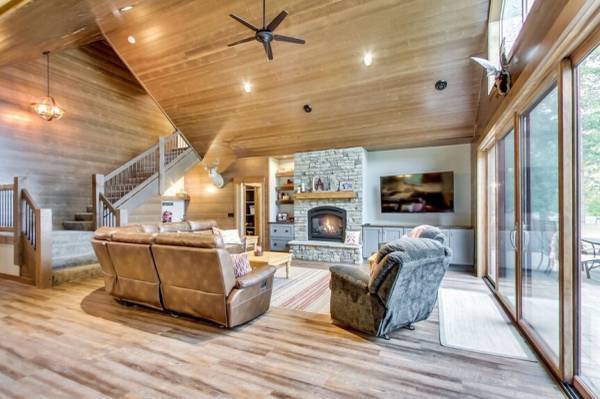 $1 / 5br - Ivy Lane is located on Crosslake of the Whitefish Chain of Lakes (Crosslake, MN)64178132071554122