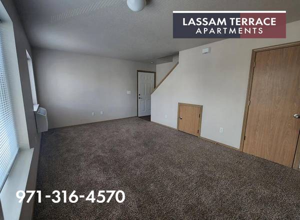 $1,500 / 2br - In the Heart of Mall 205 + Easy Access to Freeways + Two Bed (East Portland)63867270323713120