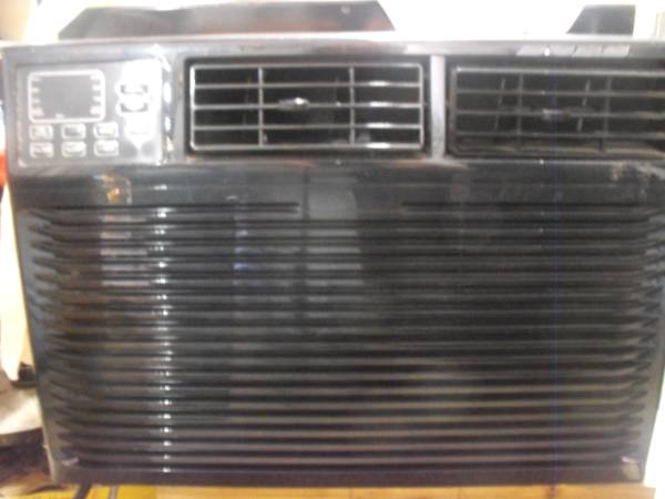 Window AC unit 1