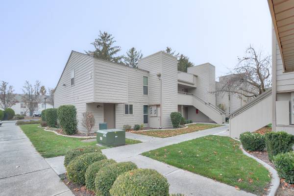 $1,284 / 1br - 700ft2 - Discover Washington Square Apartment Living! (Richland)63779939674371121