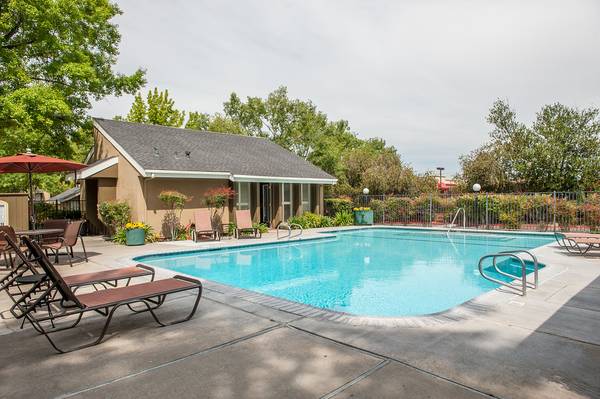 $1,890 / 2br - 875ft2 - 💥😮 Available Now – Don’t Wait! (Sacramento)63844738468993121