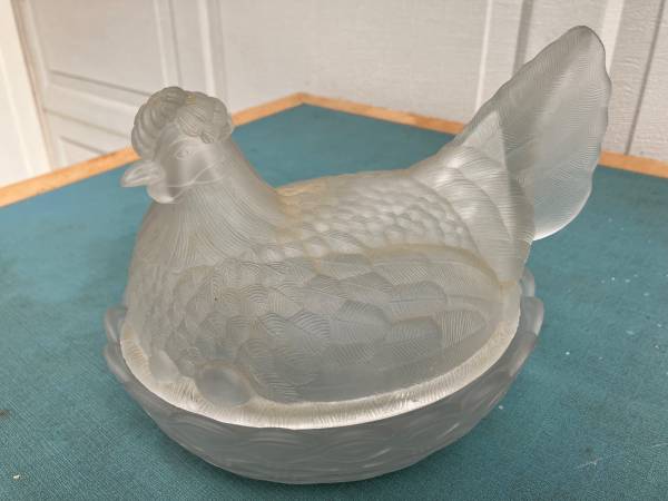 Rare 8" Large Antique Hen on Nest with split tail 1