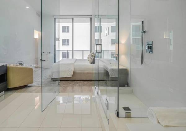 $6,990 / 3br - 1470ft2 - Luxurious 3-Bed Penthouse in Brickell Heights West, Miami (Brickell)64049454016003123