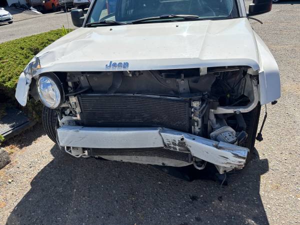 Coche dañado en venta - $1.000 (Bellevue)63623099498113120