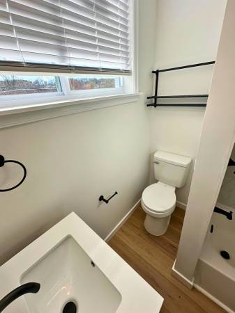 $1,895 / 2br - 2BR,1BA Condo with Modern Amenities and Prime Location! (Washington, DC)63896033810819124