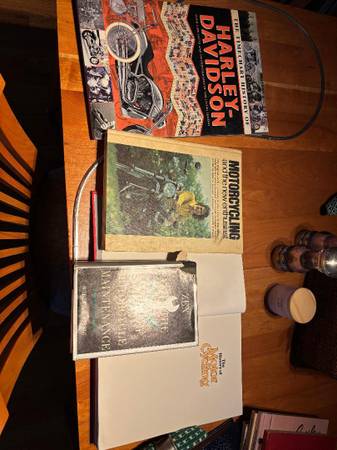 HARLEY DAVIDSON BOOK, MOTORCYCLE BOOKS 1