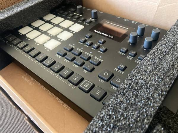 Music gear - Elektron, Boss, MIDI controllers, sampler, drum machine 1