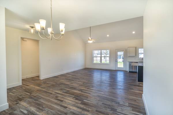 $269,900 / 3br - 1417ft2 - 237 Greenbriar Lane (smiths grove)64177450724355121