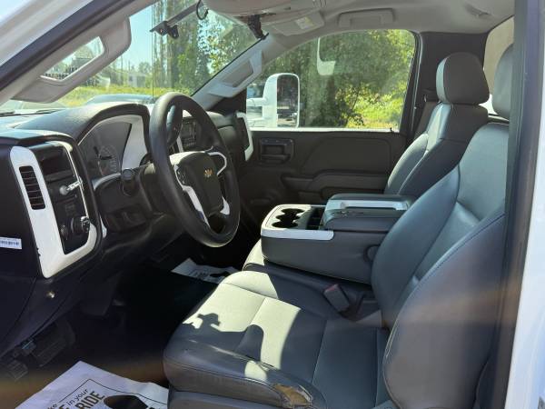 2015 Chevrolet Silverado 3500 - Photo 10