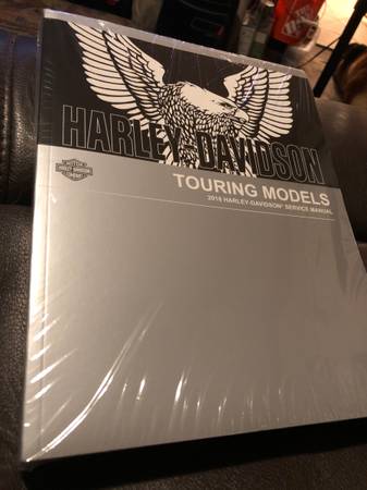 Harley Road King Touring ServiceShop Manual-Plugs-Primary Case GearOil 1