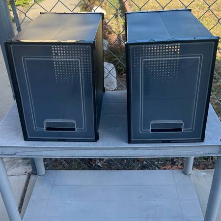 TWO PLASTIC STORAGE CONTAINERS 1