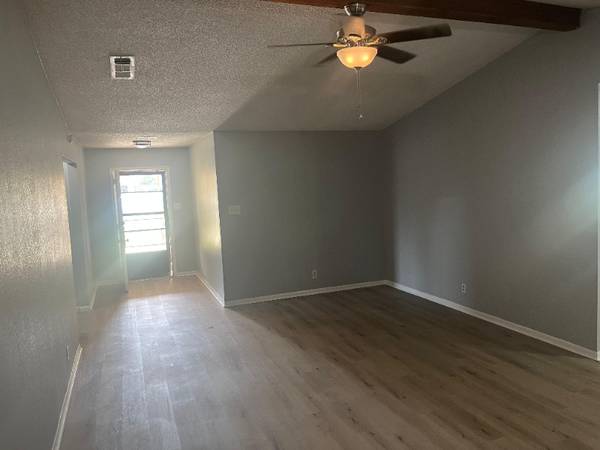 $1650.00 / 3br - 1510ft2 - Spacious 3 Bed, 2 Bath Home in Killeen with a large yard | Available 763806837248899123