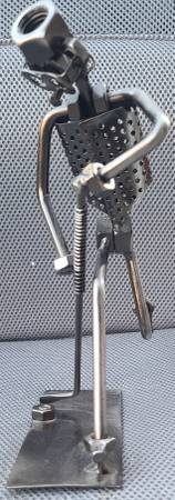 Handmade Metal Art Ice Hockey Player 10" 1