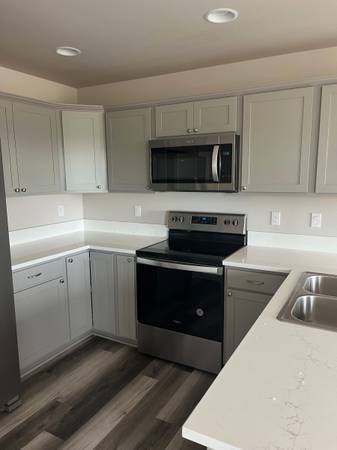$2,150 / 3br - 1300ft2 - Newer Construction, 3 Bed/2.5 Bath Townhouse, Available Now! (Everson)63920959737475122