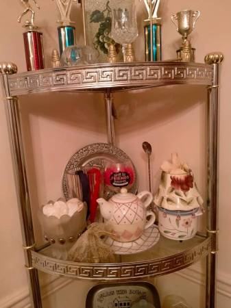 CORNER GOLDEN AND  SILVER EDGE GLASS DECORATIVE SHELF 1