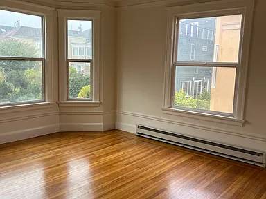 $1,645 / 2br - Top-Floor 2-Bedroom Flat with Hardwood Floors and Natural Light63413866262657123