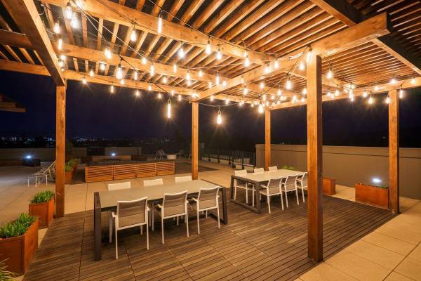 $5,321 / 2br - 1679ft2 - Impeccable 2 BR/2.5 BA-Luxury Retreat with Fitness & Spa Access (san jose west)63657896115585120