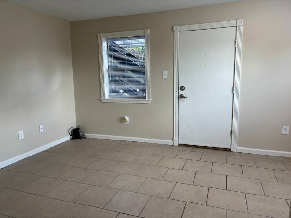 $1,026 / 1br - 512ft2 - IMMEDIATE move in available! Come check us out! (Metairie)63903539352835122